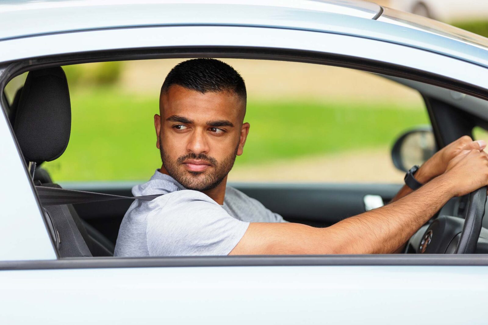 SORN Car Insurance | Can You Drive a SORN Car to an MOT | GoShorty